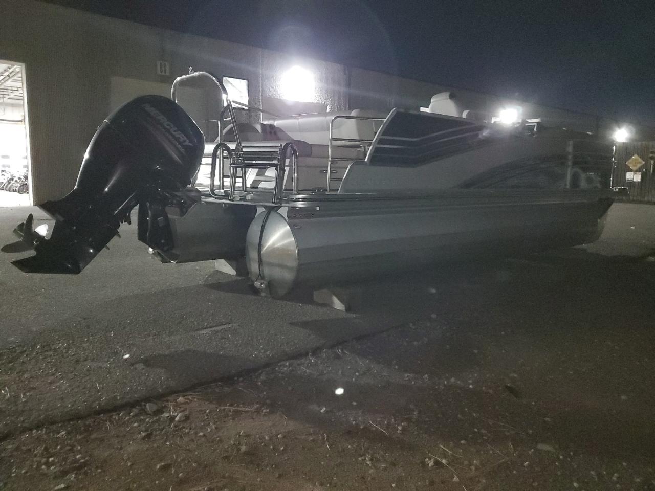 Lot #3264600929 2019 HARRIS FLOTEBOTE GRAND MARI