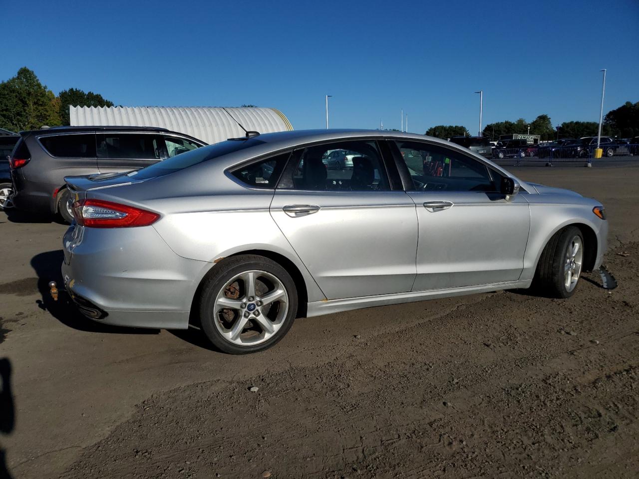 FORD FUSION SE