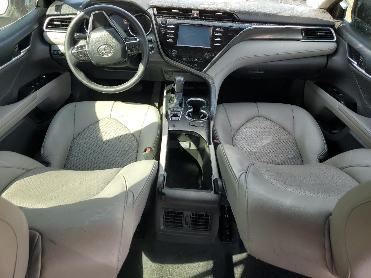 TOYOTA CAMRY XSE