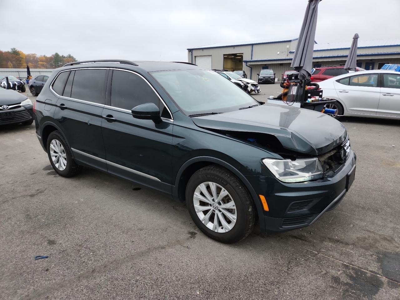 VOLKSWAGEN TIGUAN SE