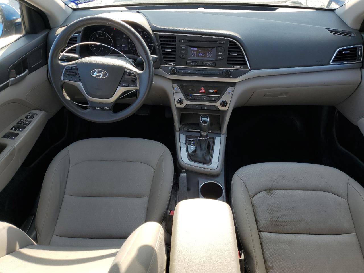 HYUNDAI ELANTRA SE