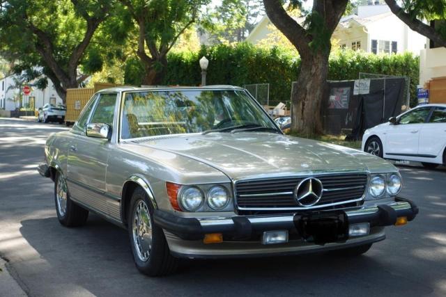 MERCEDES-BENZ 560 SL