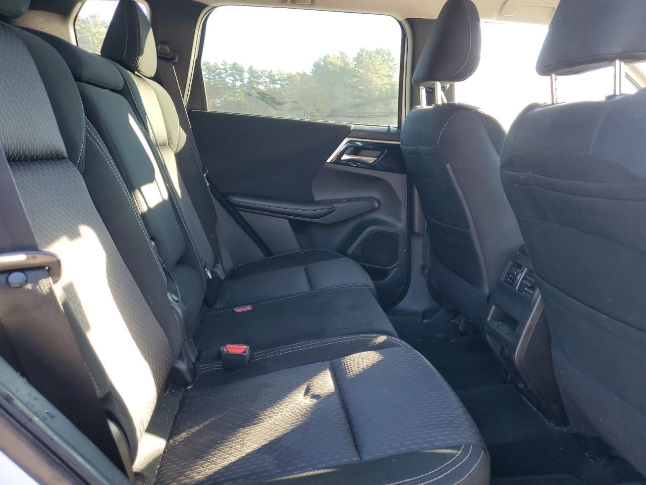 MITSUBISHI OUTLANDER ES