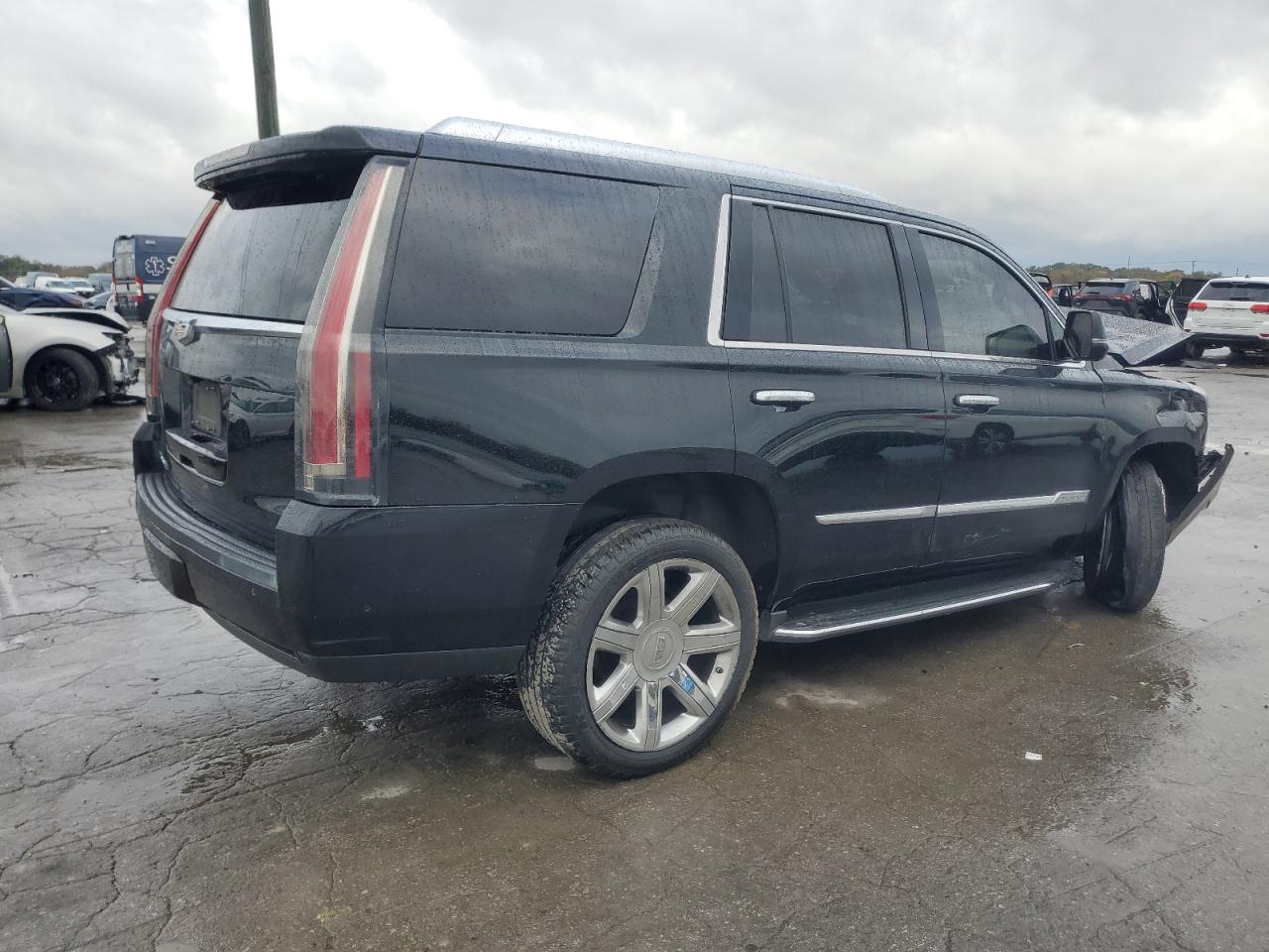 CADILLAC ESCALADE LUXURY