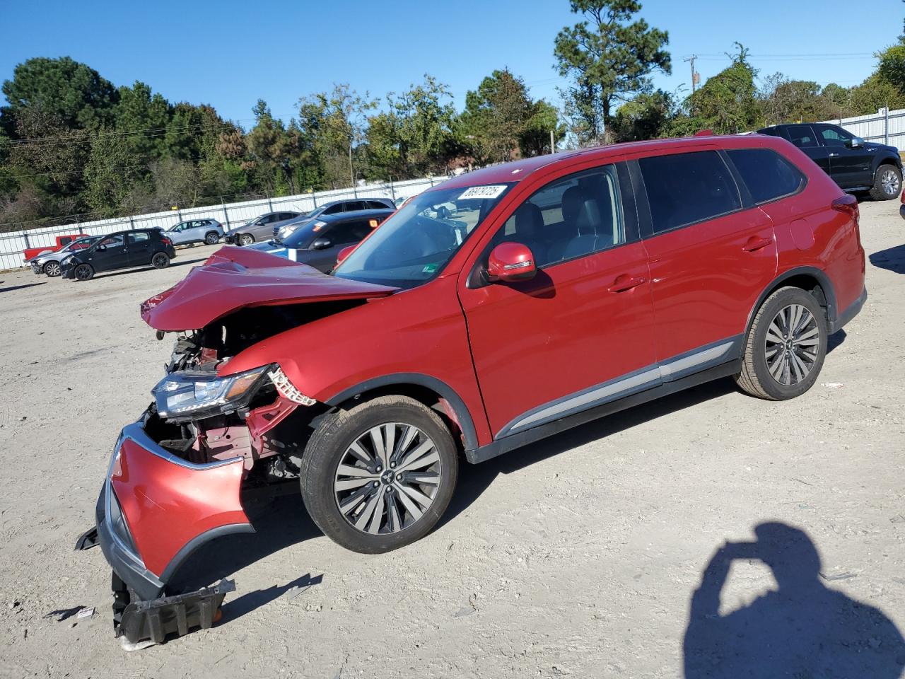 MITSUBISHI OUTLANDER SE