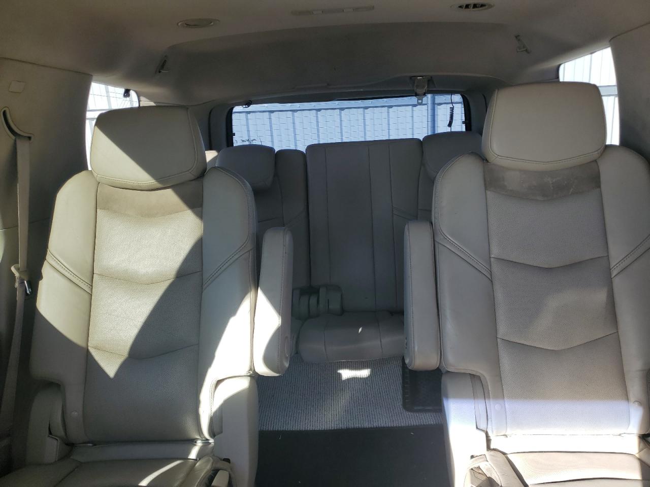 CADILLAC ESCALADE PREMIUM