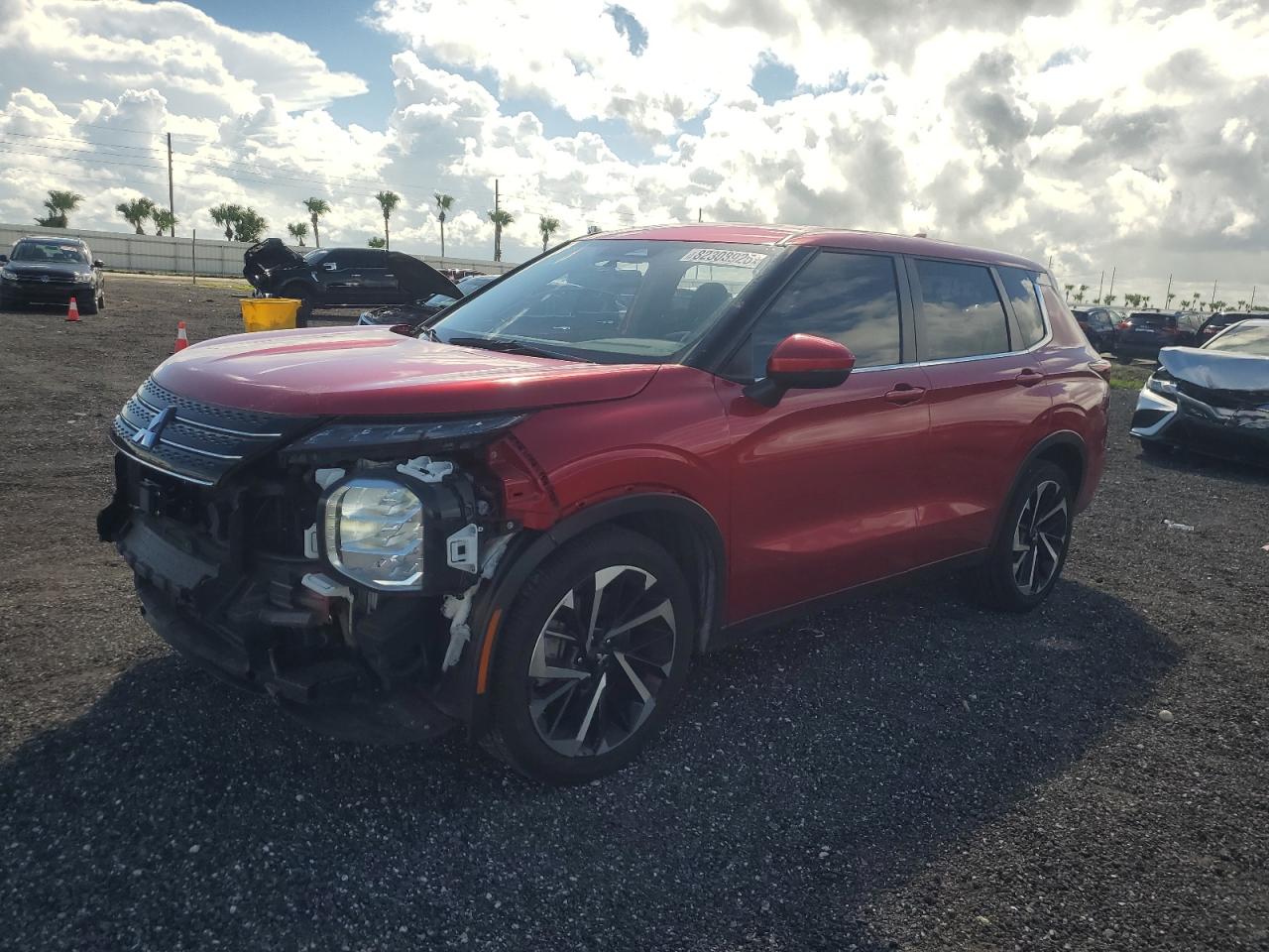 MITSUBISHI OUTLANDER ES