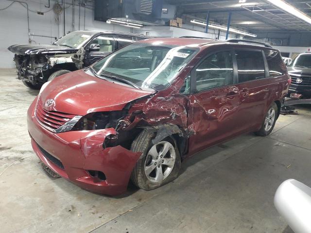 Global Auto Auctions: 2017 TOYOTA SIENNA LE