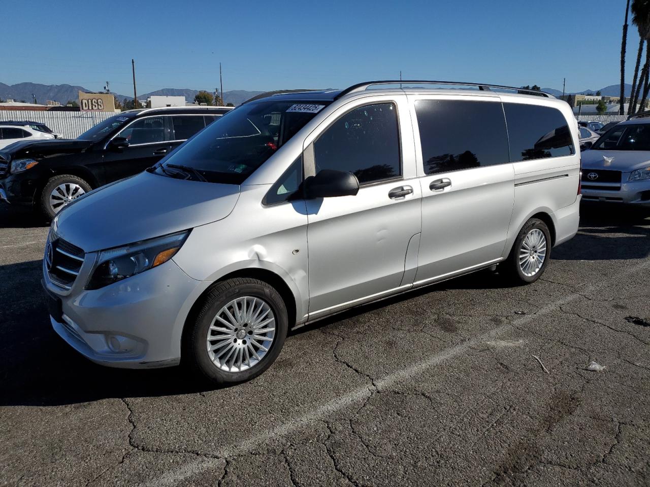 MERCEDES-BENZ METRIS