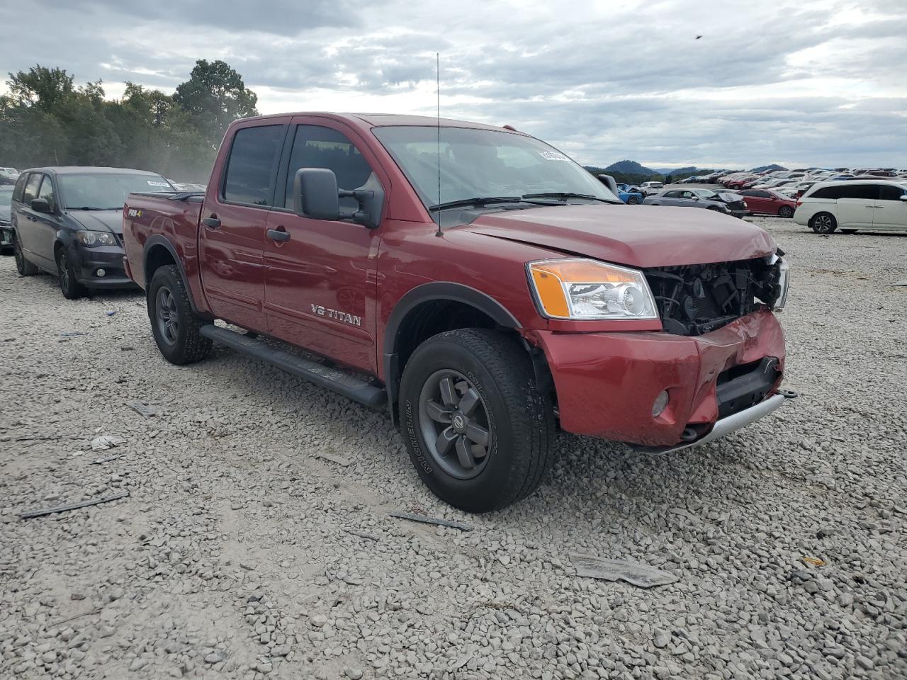 NISSAN TITAN S