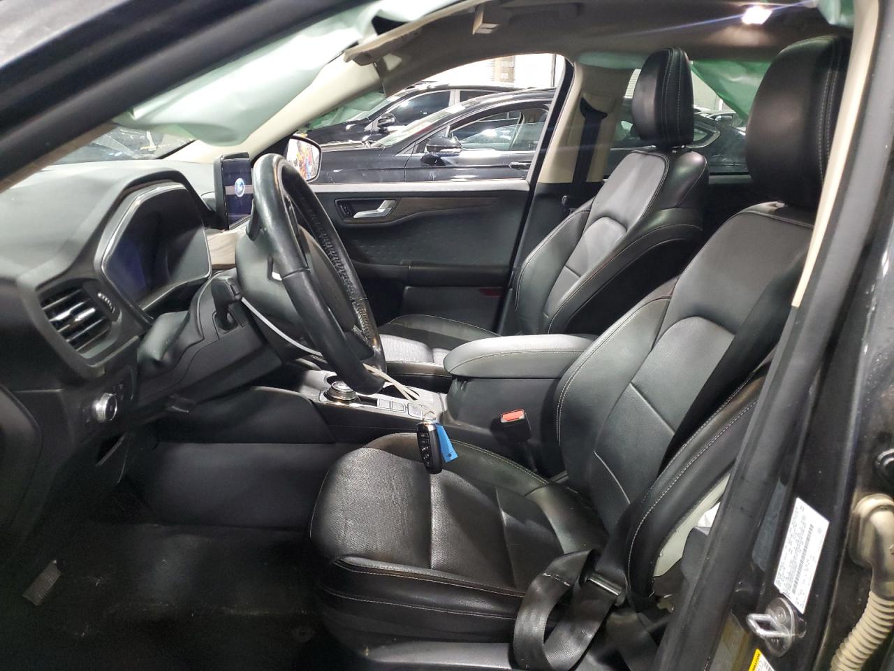 FORD ESCAPE TITANIUM