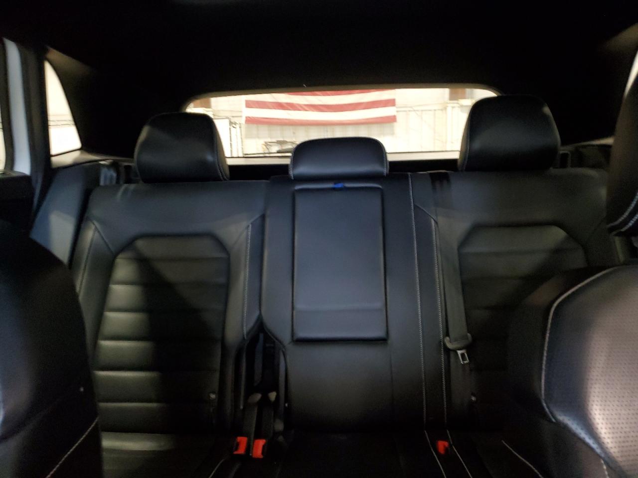 VOLKSWAGEN ATLAS CROSS SPORT SEL R-LINE