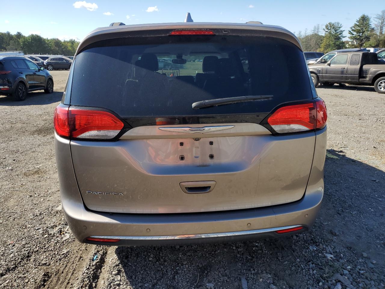 CHRYSLER PACIFICA TOURING L