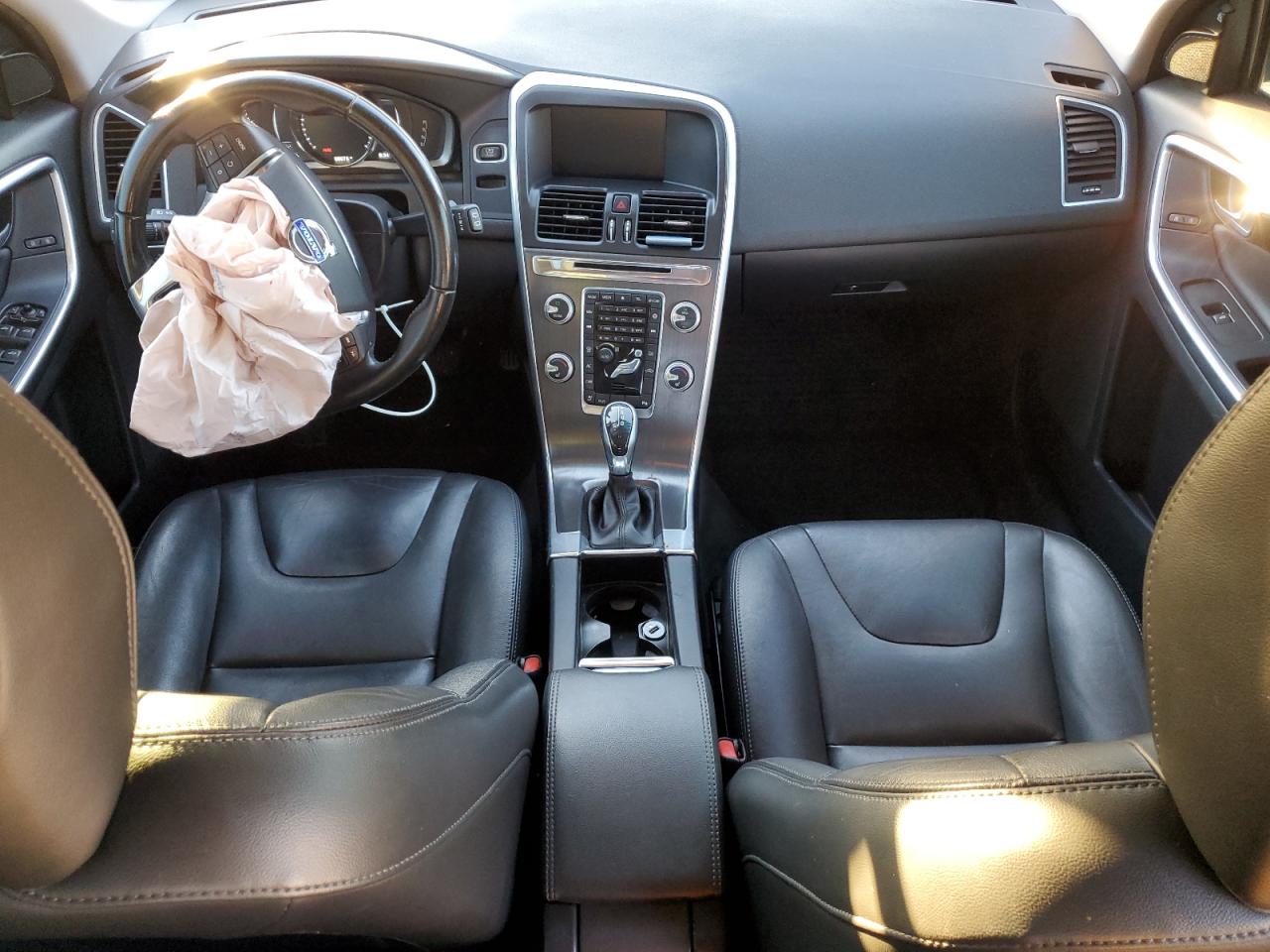 VOLVO XC60 T5 PREMIER