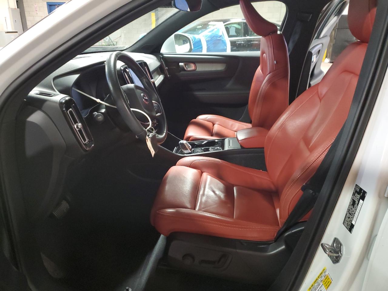 VOLVO XC40 T4 INSCRIPTION