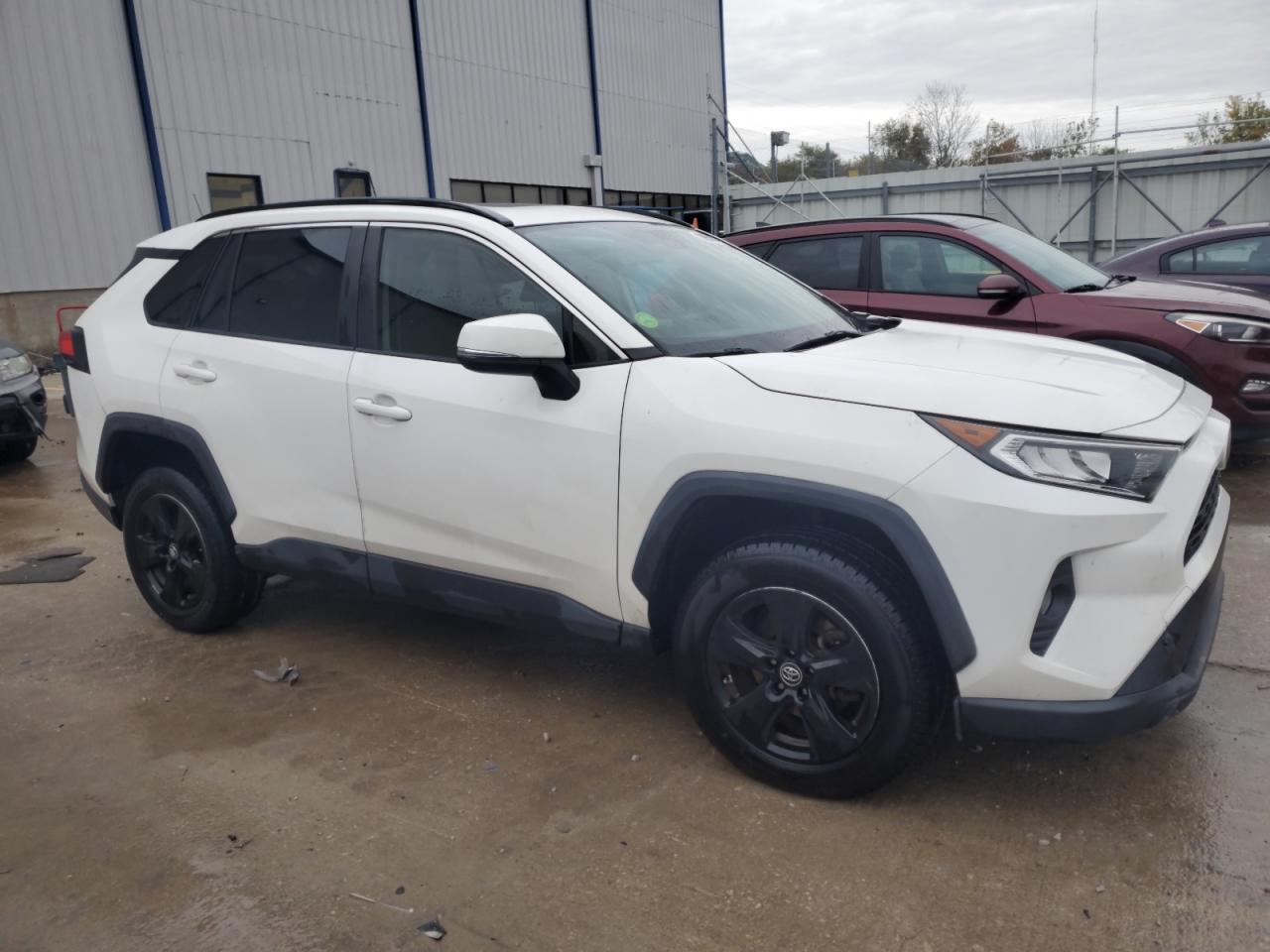 TOYOTA RAV4 XLE