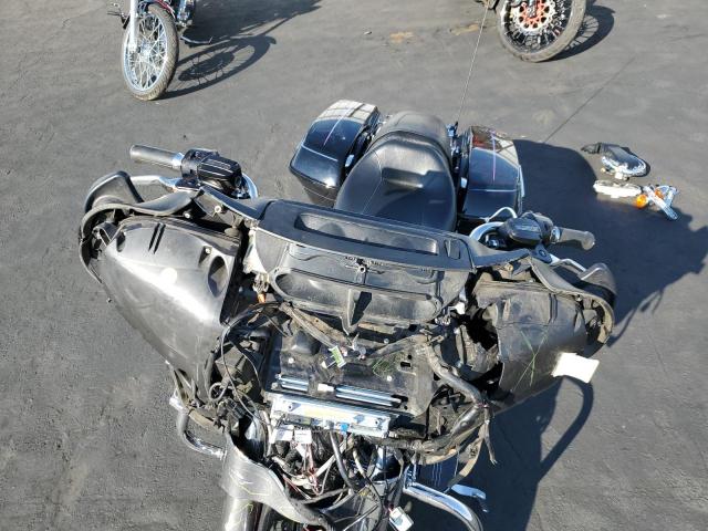 2018 HARLEY-DAVIDSON FLHX STREE - 1HD1KBC34JB677248