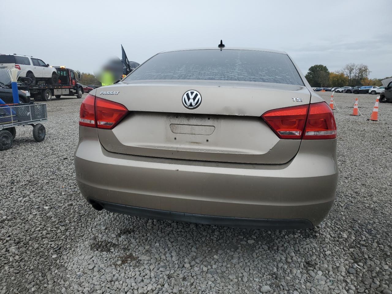 VOLKSWAGEN PASSAT S