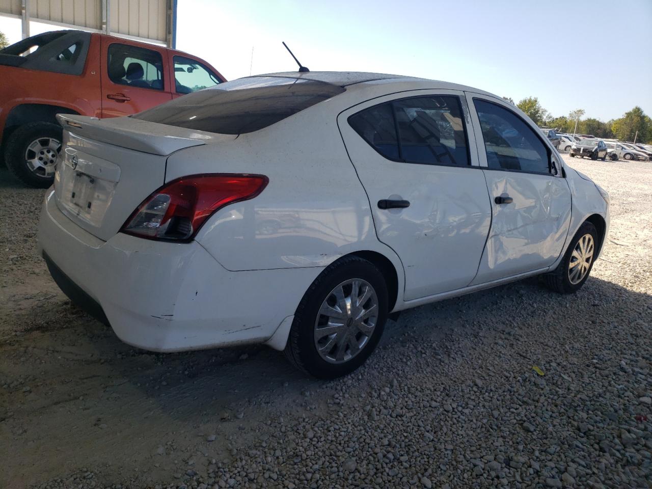 NISSAN VERSA S