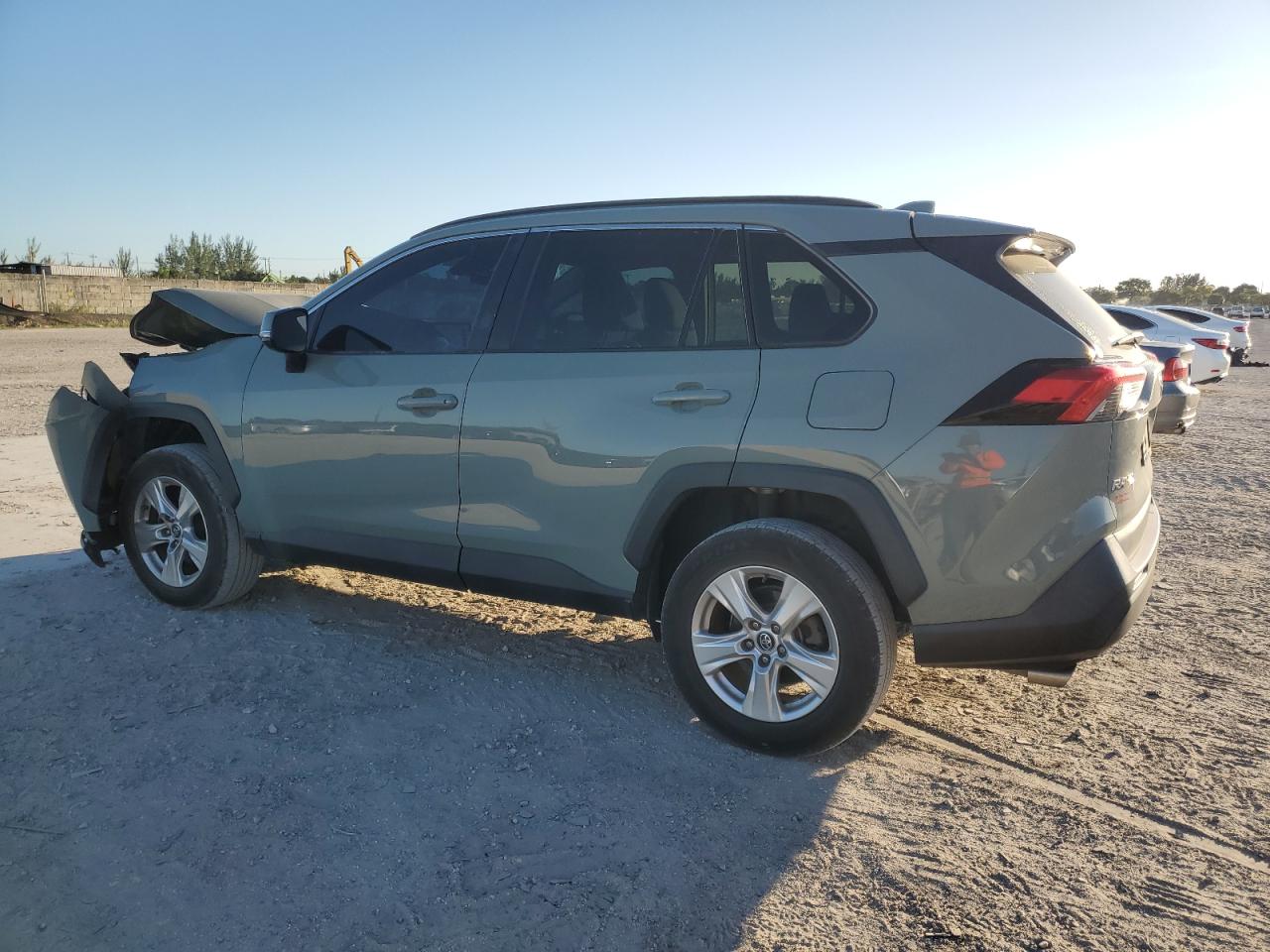 TOYOTA RAV4 XLE