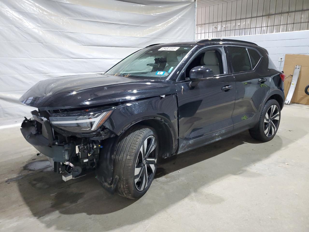 VOLVO XC40 PLUS