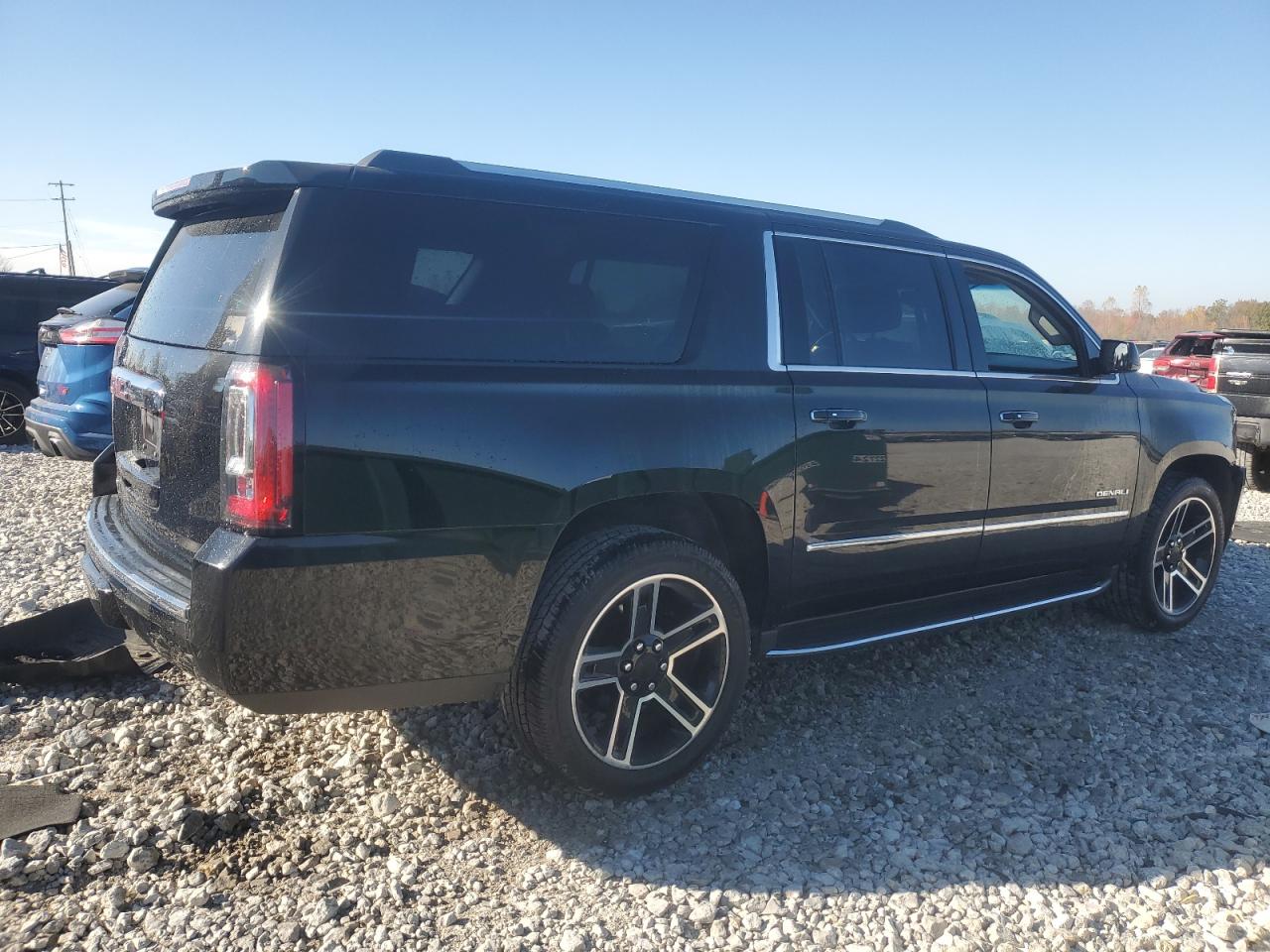 GMC YUKON DENALI
