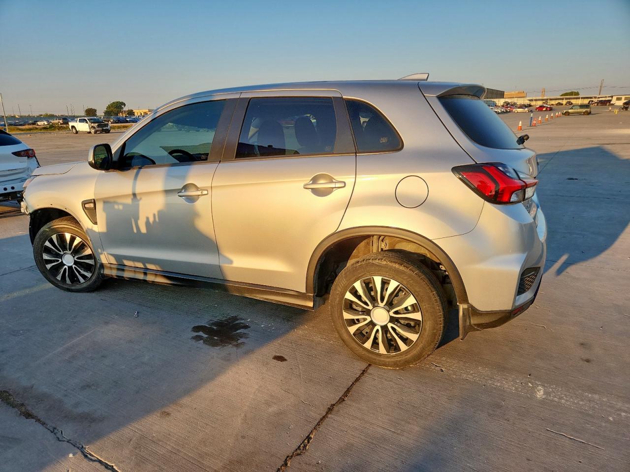 MITSUBISHI OUTLANDER S/SE