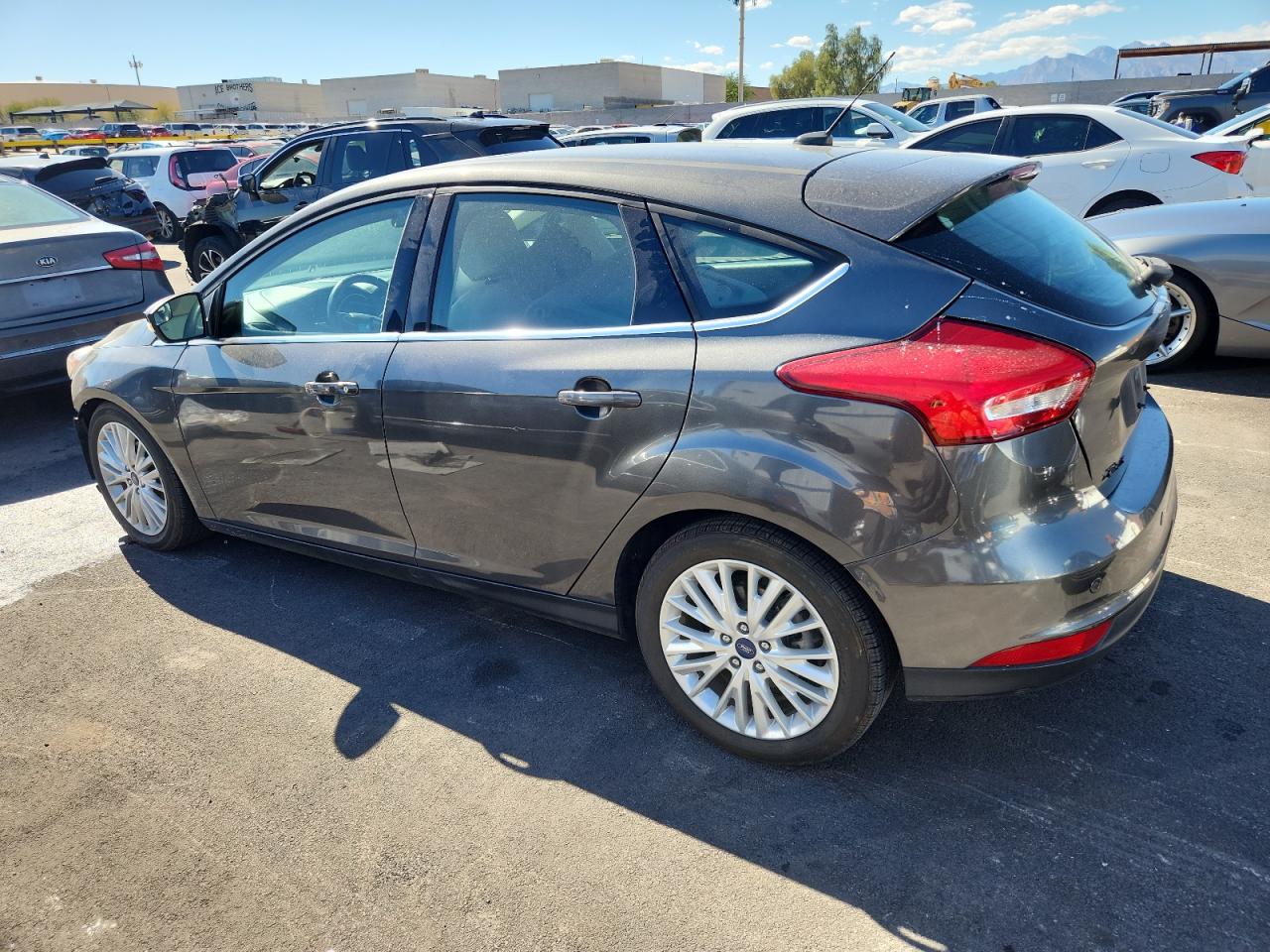 FORD FOCUS TITANIUM