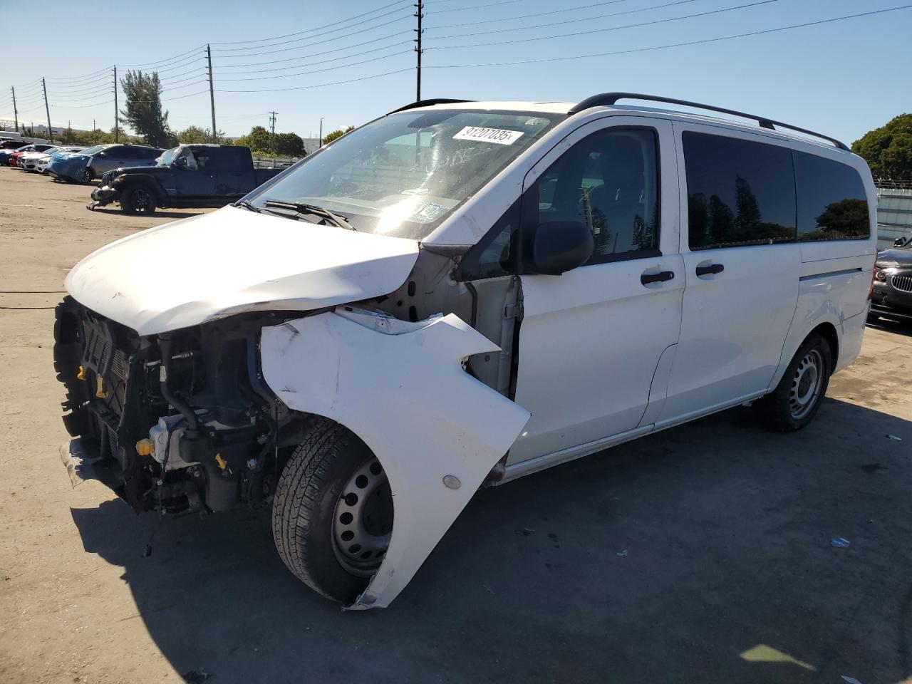 MERCEDES-BENZ METRIS