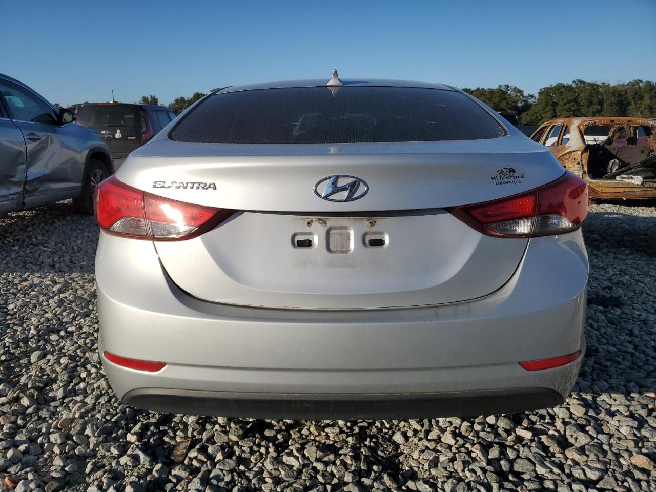 HYUNDAI ELANTRA SE