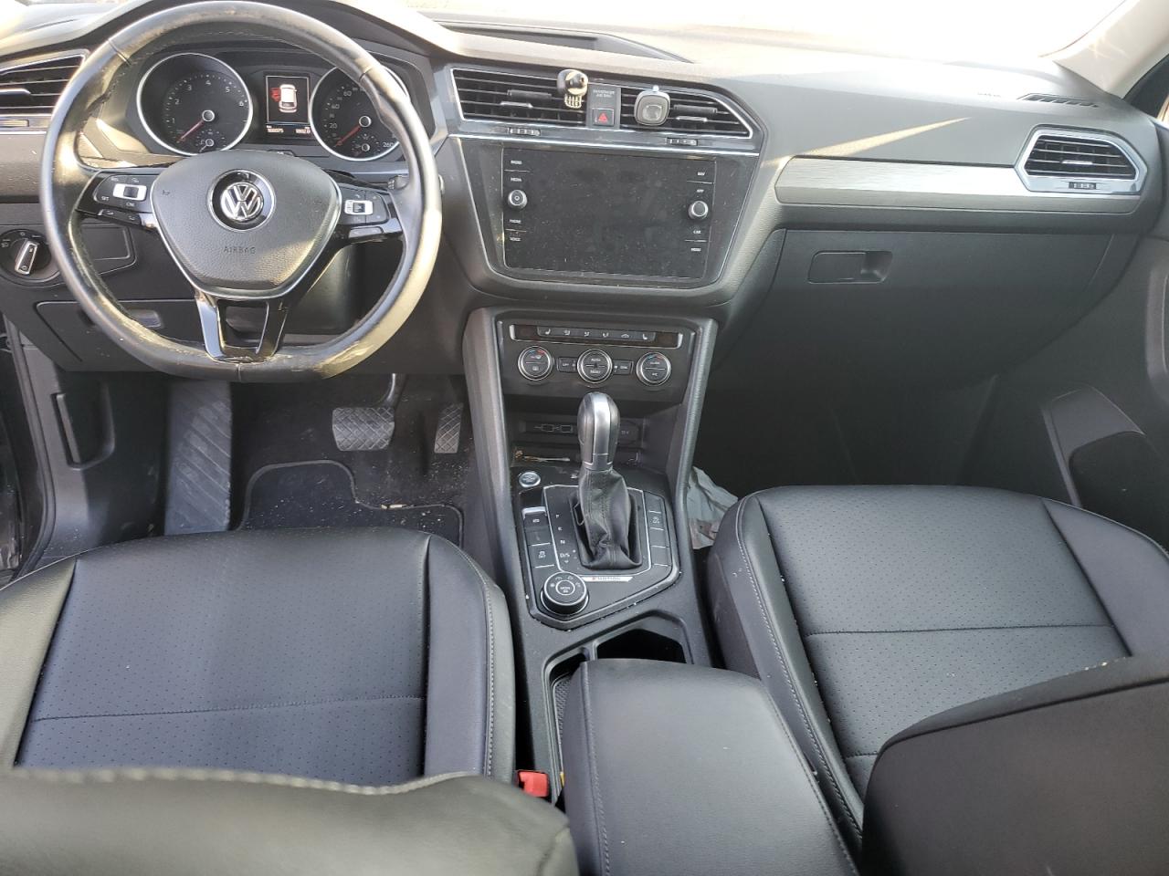 VOLKSWAGEN TIGUAN SE