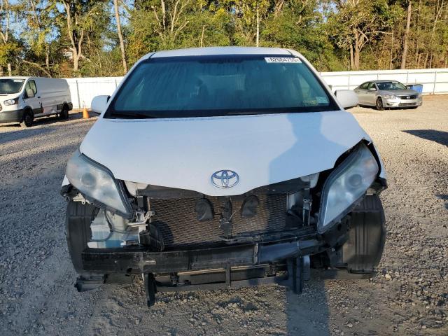 2015 TOYOTA SIENNA LE - 5TDKK3DC2FS591267