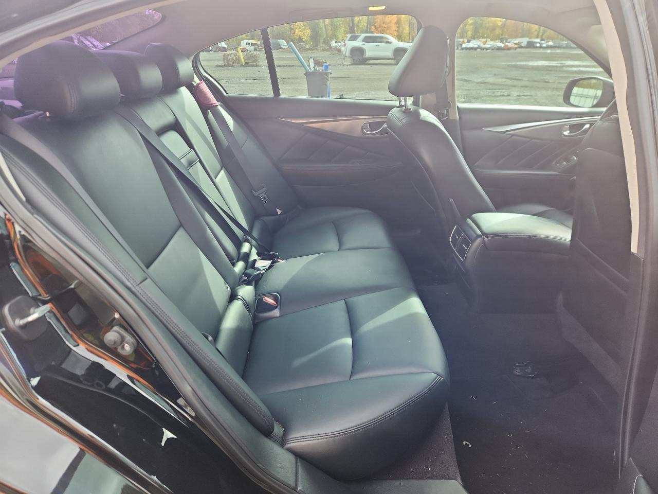 INFINITI Q50 PREMIUM