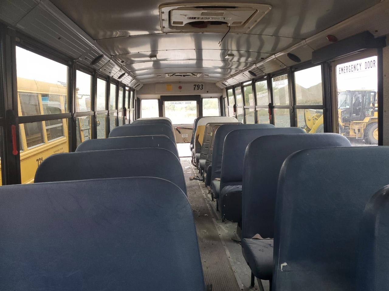 Lot #3276362809 2009 FREIGHTLINER SAF-T-LINER C2