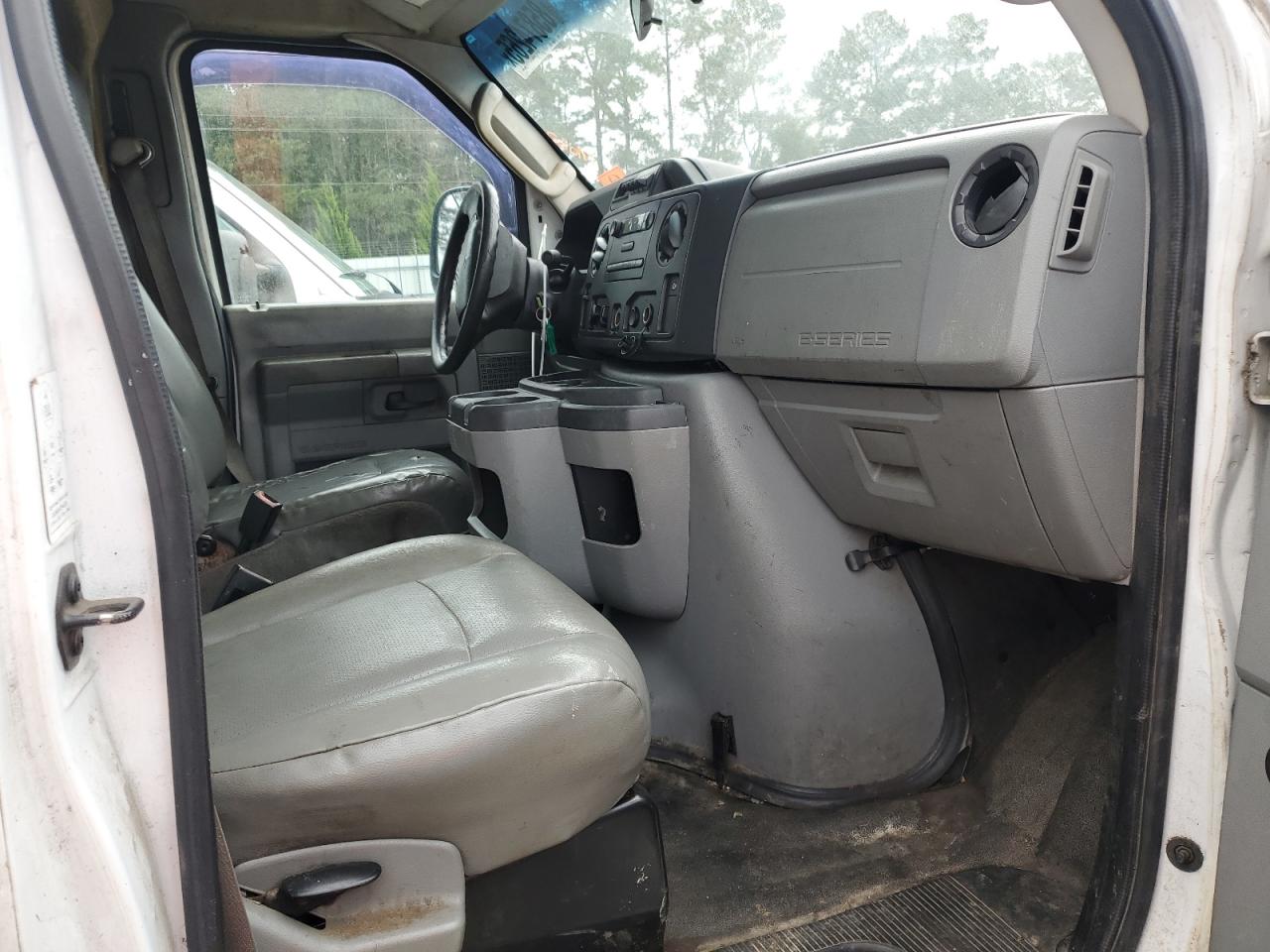 FORD ECONOLINE E350 SUPER DUTY CUTAWAY VAN