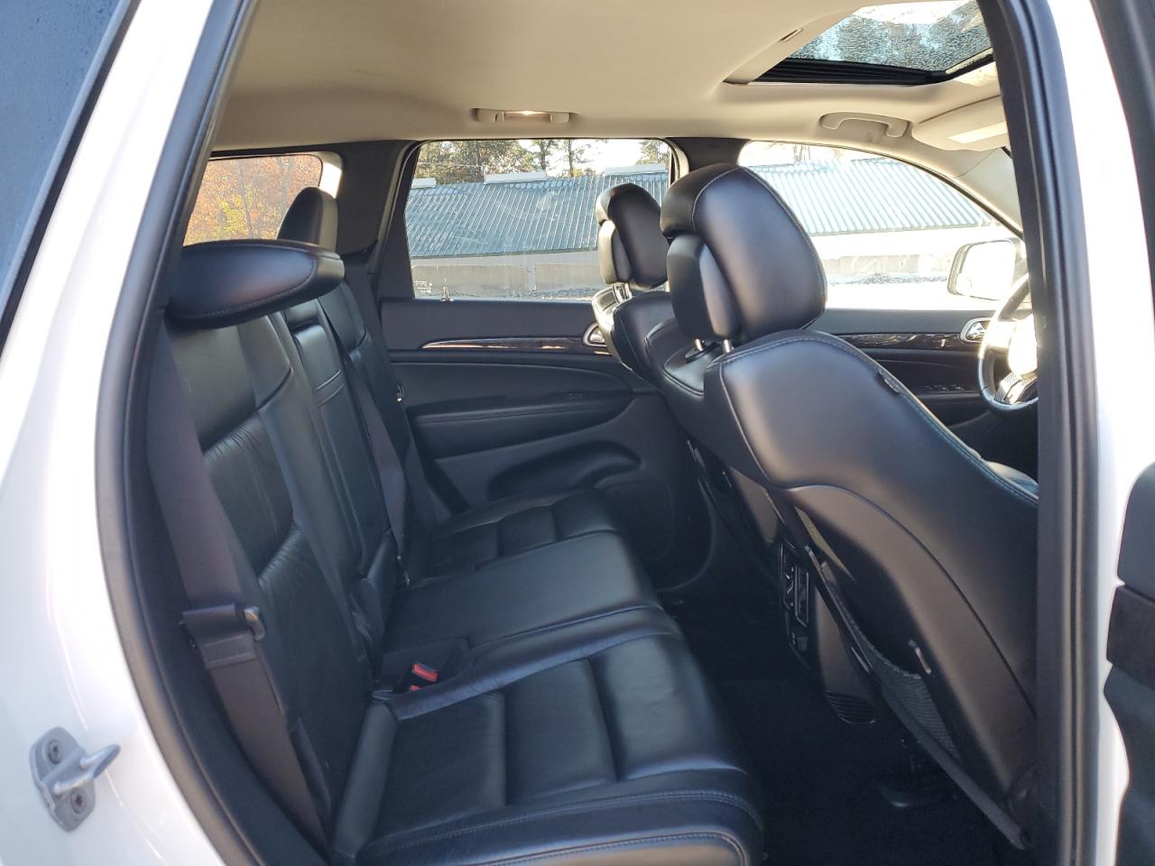 JEEP GRAND CHEROKEE LAREDO