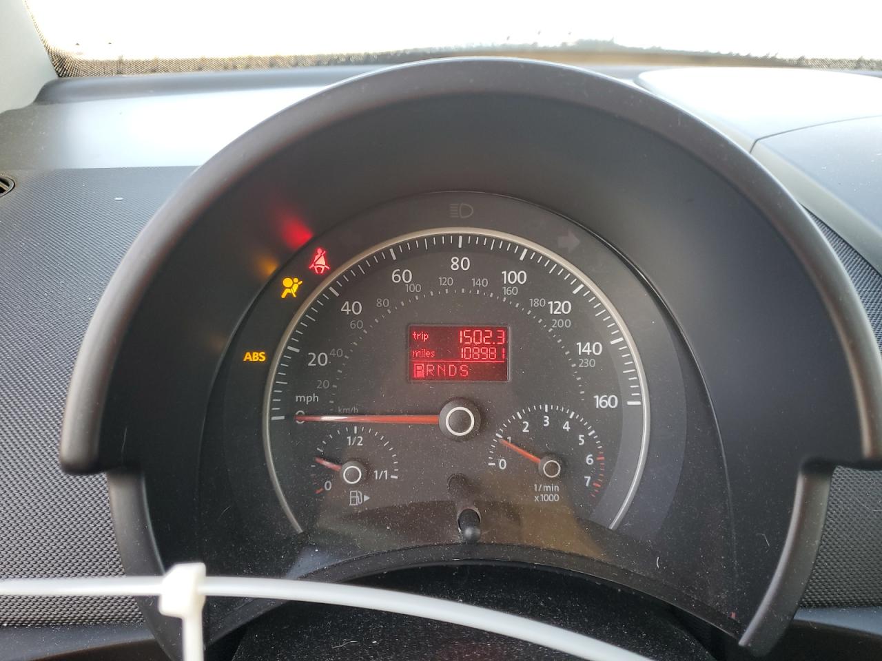 Lot #3273928784 2009 VOLKSWAGEN NEW BEETLE