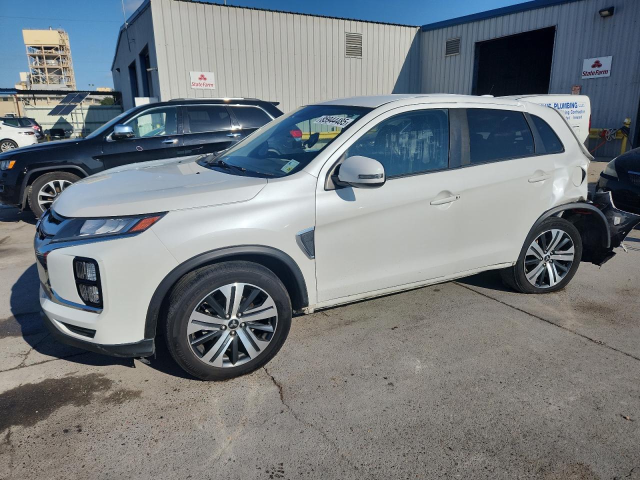 MITSUBISHI OUTLANDER SE