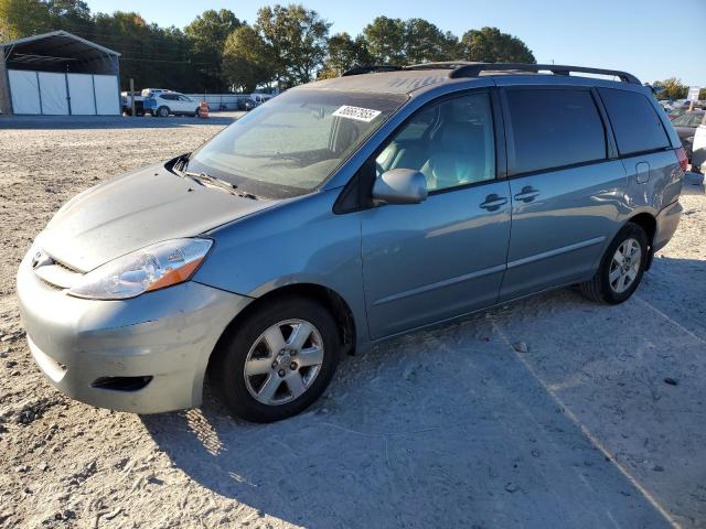 TOYOTA SIENNA XLE