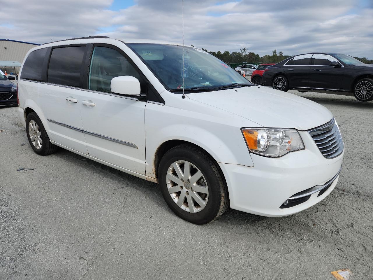 CHRYSLER TOWN & COUNTRY TOURING