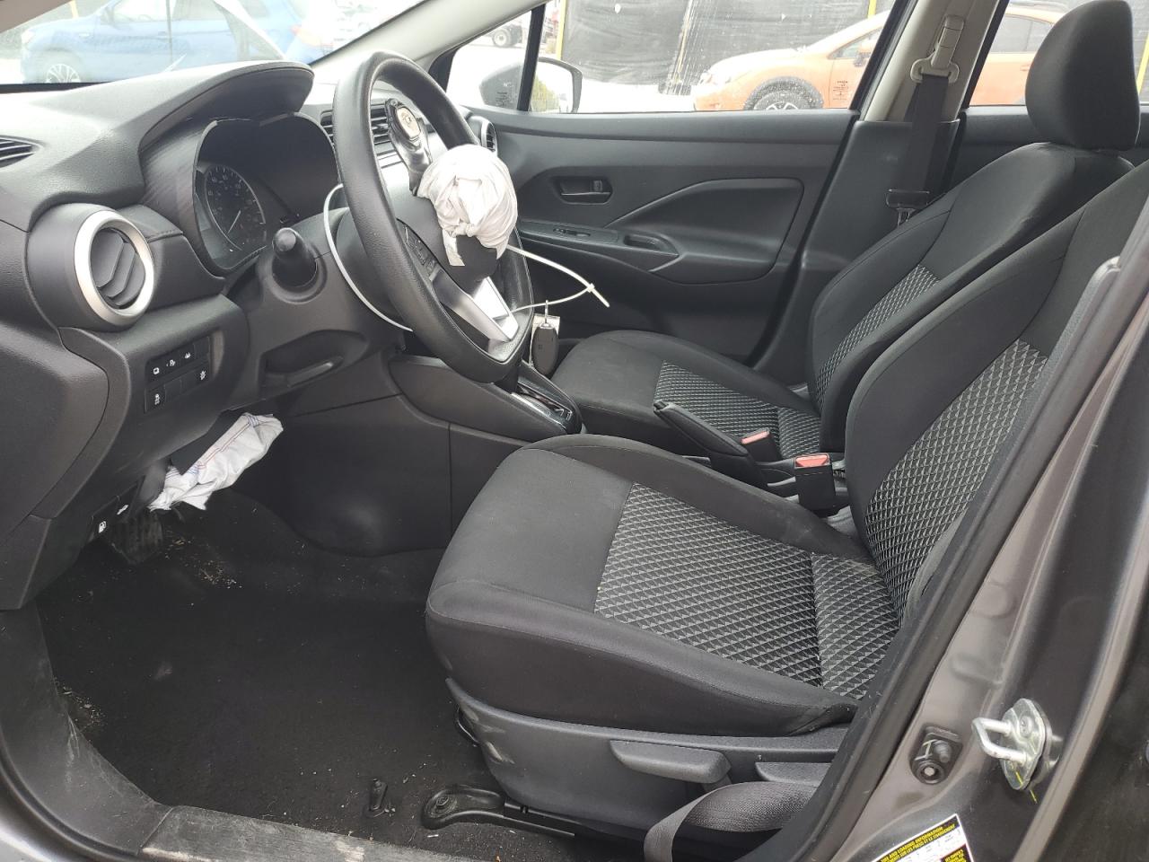 NISSAN VERSA S