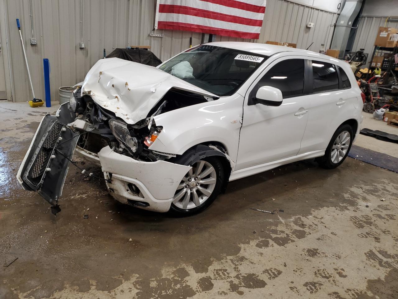 MITSUBISHI OUTLANDER SE