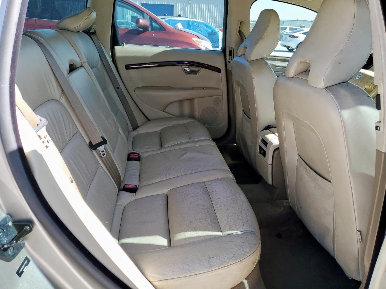 Lot #3290424847 2008 VOLVO V70 3.2