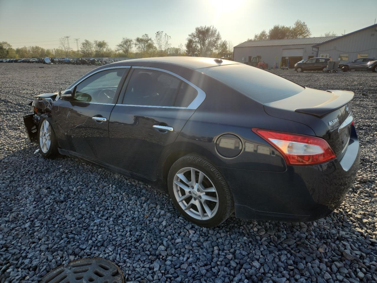 NISSAN MAXIMA S