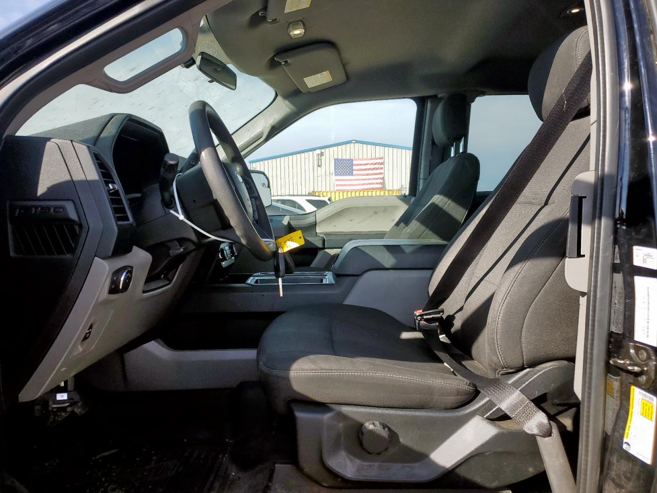 FORD F-150 SUPER CAB