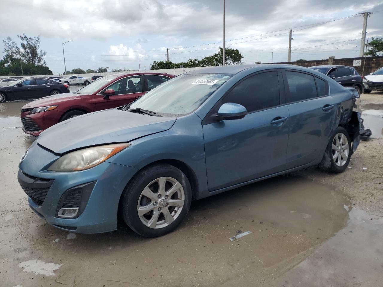  Salvage Mazda 3