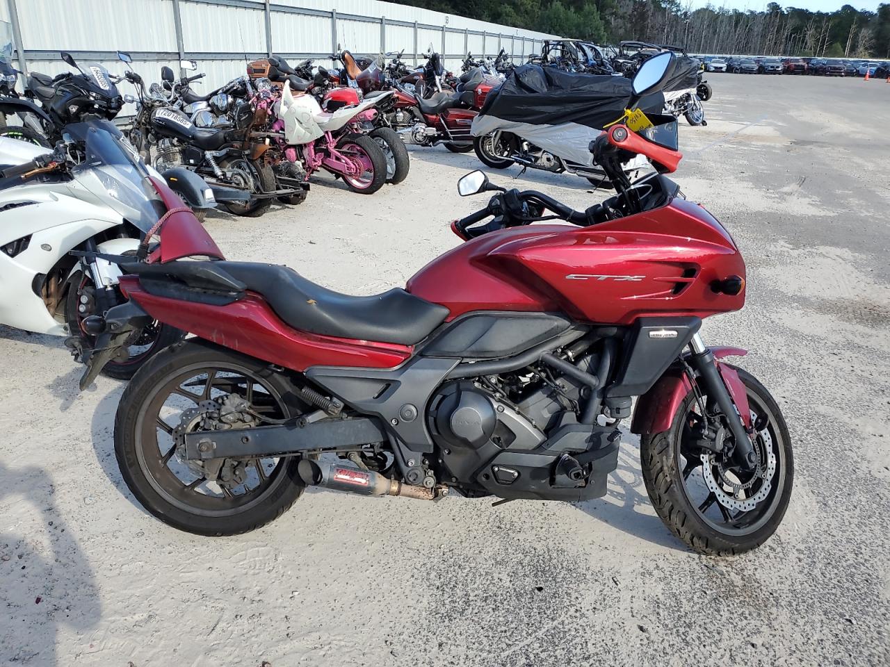 Lot #3281506984 2014 HONDA CTX700 D