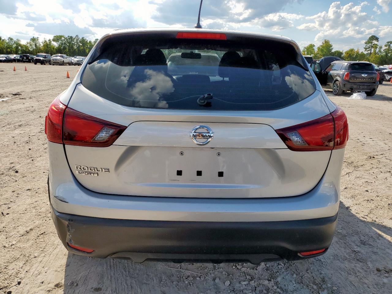 NISSAN ROGUE SPORT S