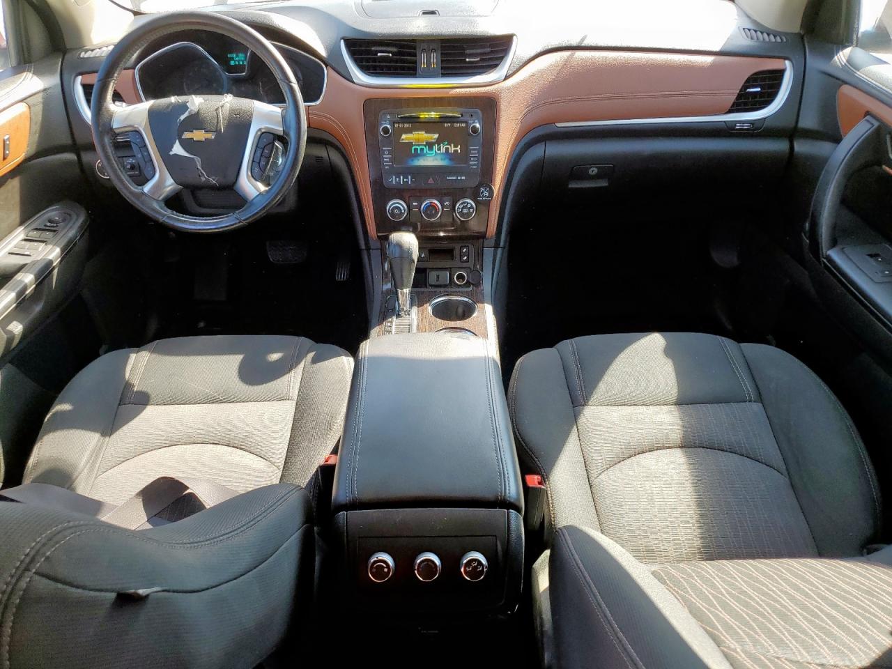 CHEVROLET TRAVERSE LT