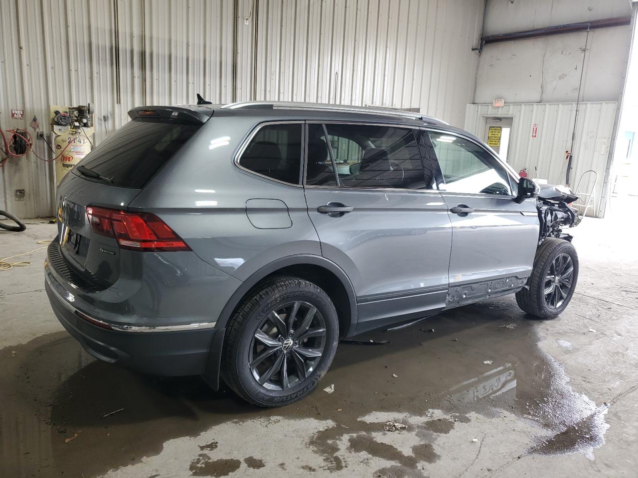 VOLKSWAGEN TIGUAN SE